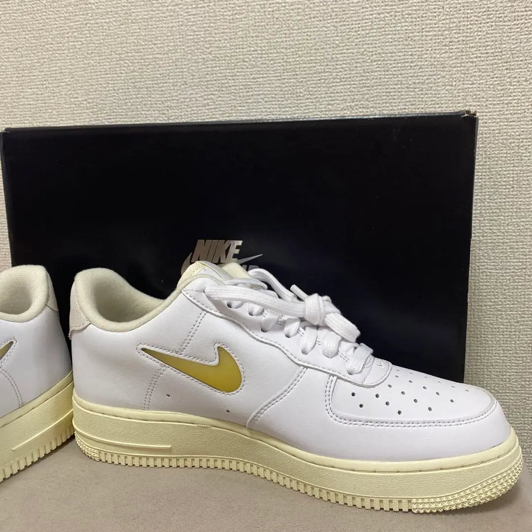 Brand new, unused, 26cm, Air Force 1 Jewel Swash, Pale Vanilla