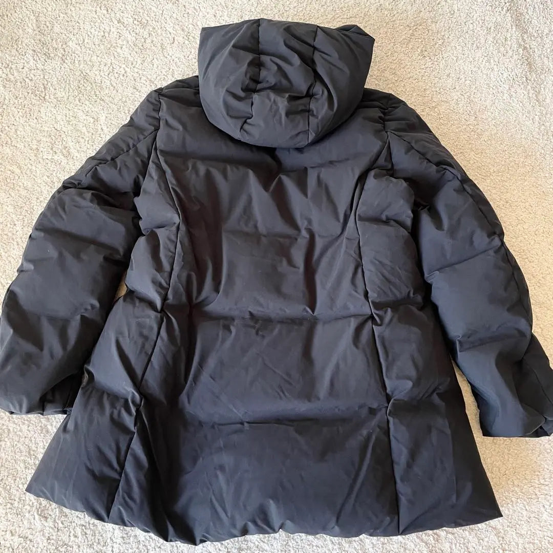 Parka de plumón Uniqlo de lujo extremadamente hermosa y sin costuras con corte 3D, repelente al agua, liviana | 極美品 ユニクロ 高級感 シームレスダウンパーカ 3Dカット 撥水 軽量