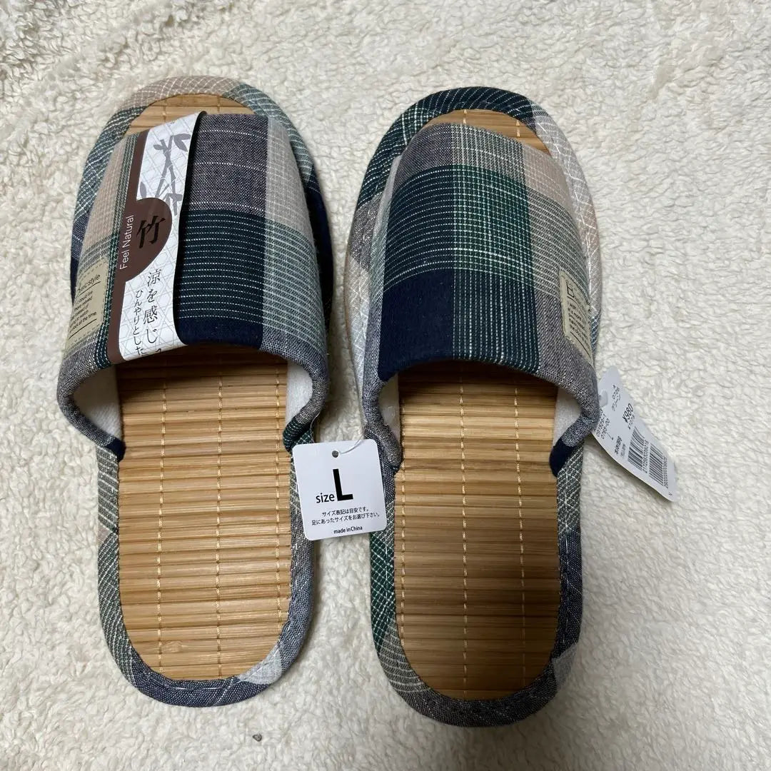 Checkered bamboo slippers, 2 L size