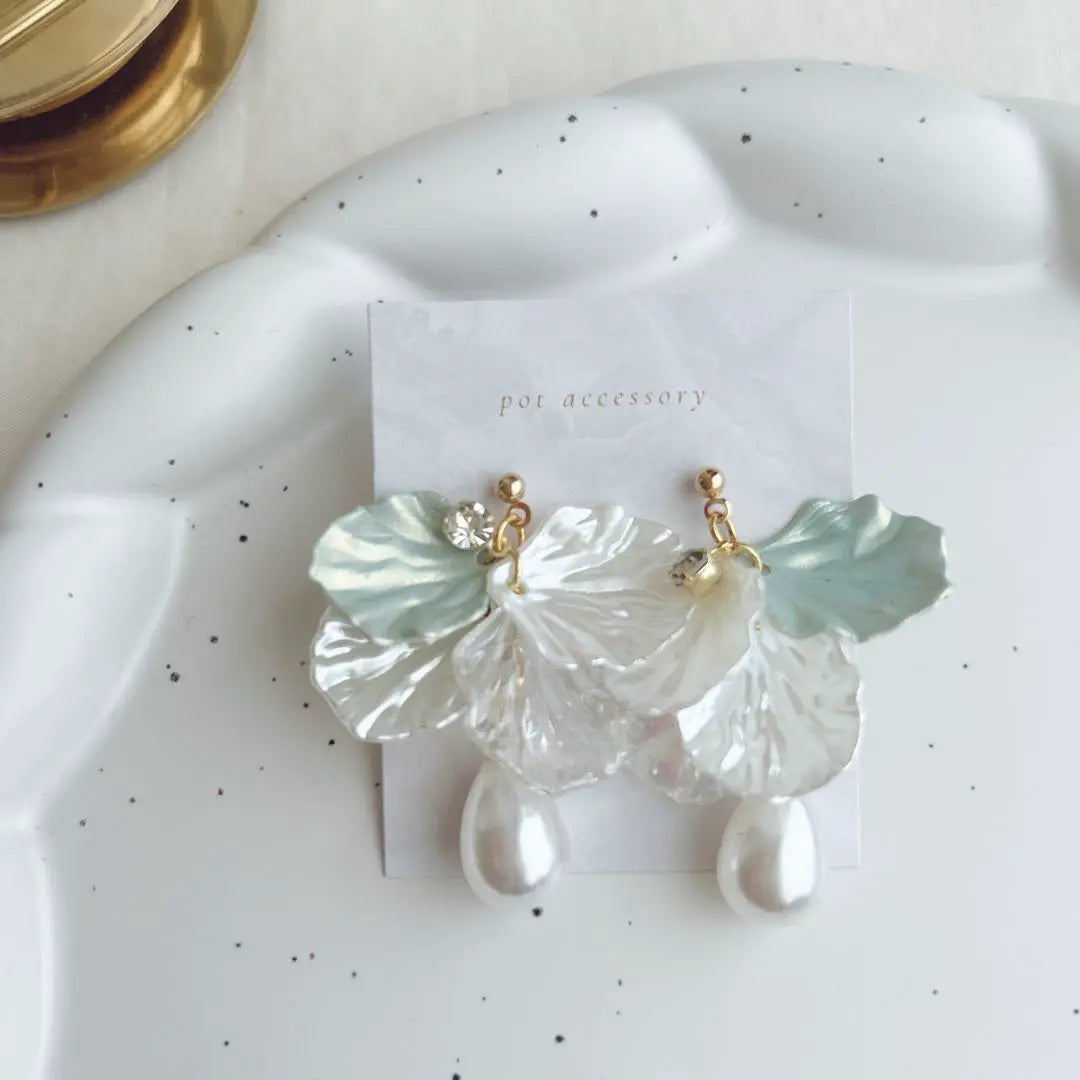 Petals, Flowers, Earrings, Earrings, Pearls, Pretty, Petal Earrings, Blue, Elegant