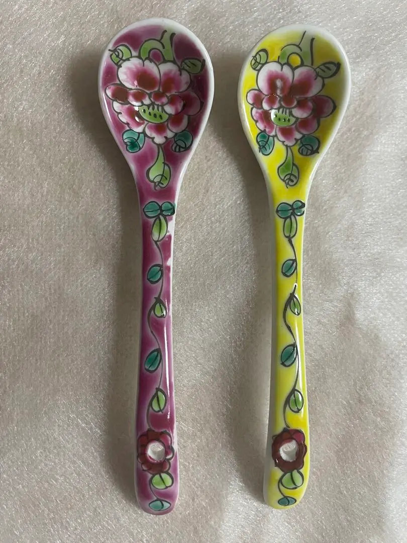 Set of 4 Peranakan Spoons