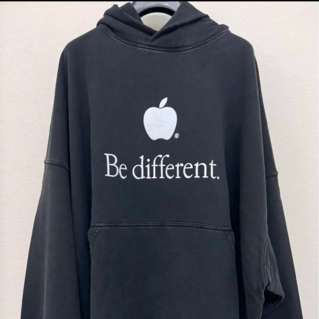 Balenciaga 22AW Be different Apple hoodie