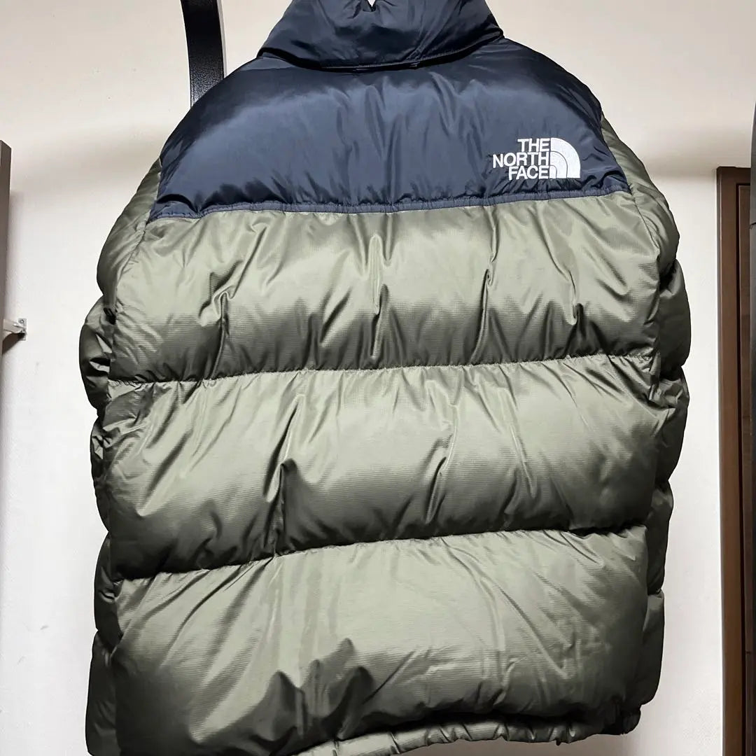 THE NORTH FACE Down Jacket Olive/Black