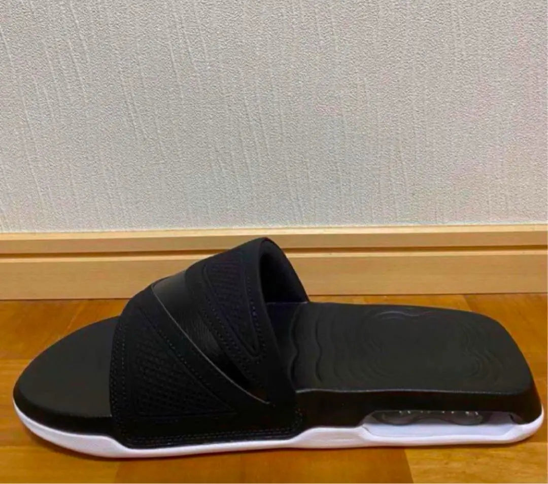 Brand new, unused, 29cm Air Max Sandals, NIKE, Black