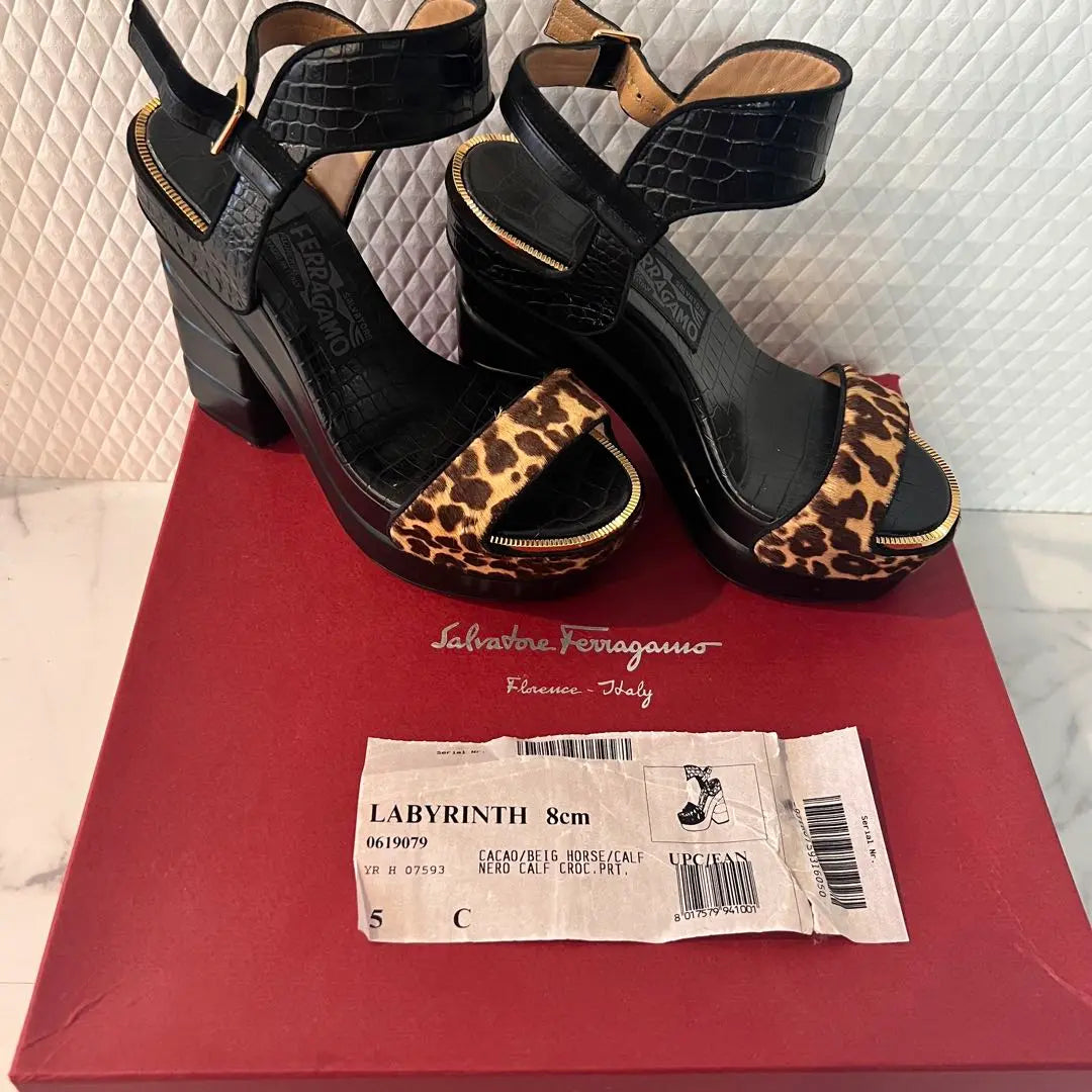 《Rare》 Ferragamo sandals