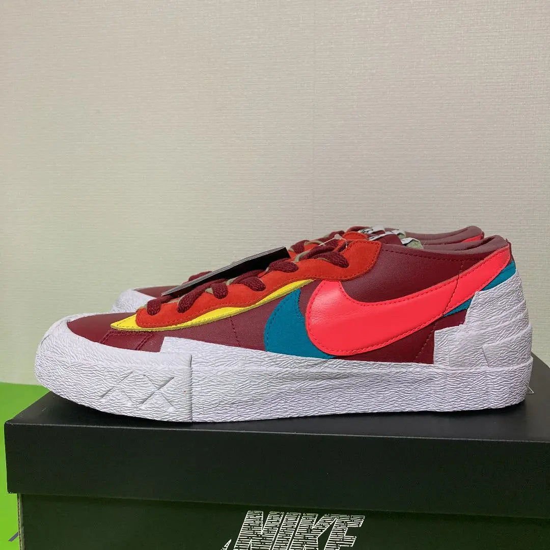 ⚫︎KAWS × sacai × Nike Blazer Low Team Red