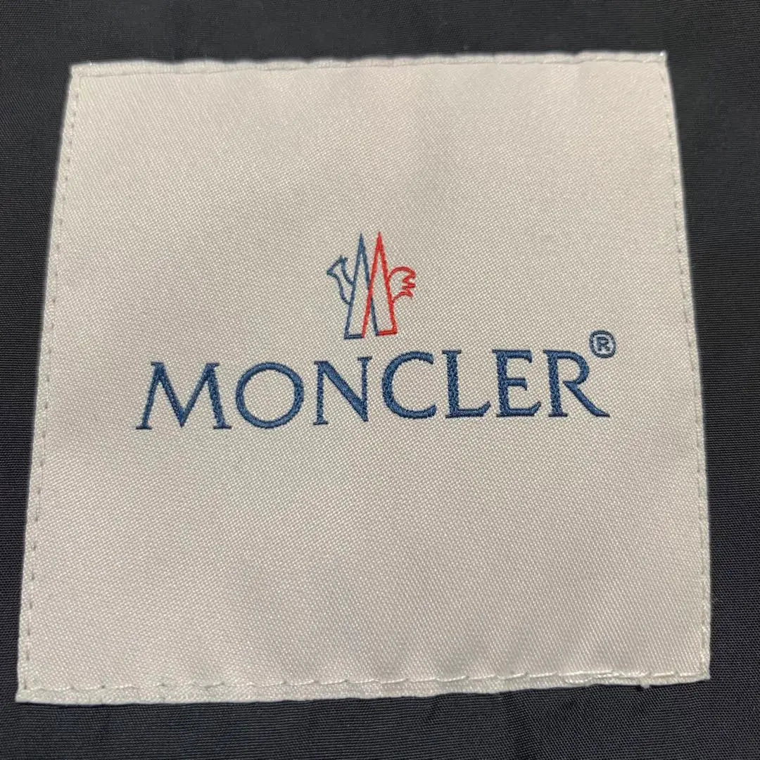 Superb condition Moncler HATTAB nylon jacket black 3P331