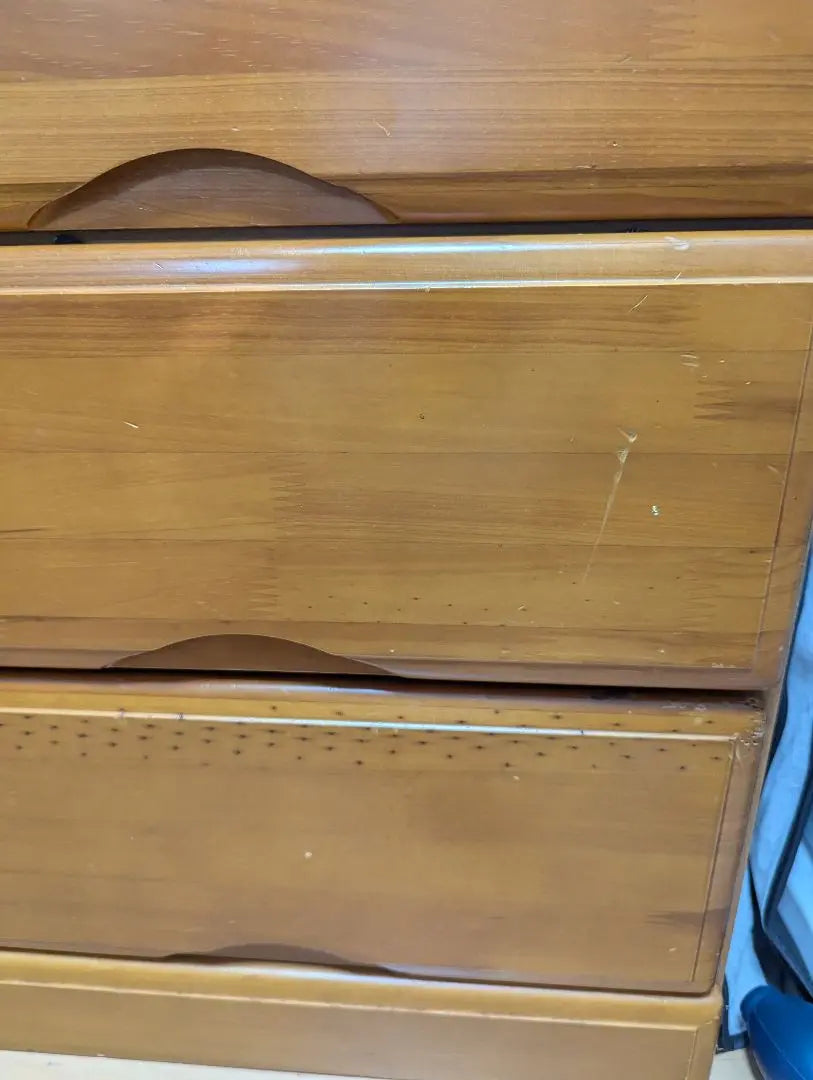 Woodgrain 8 drawer chest