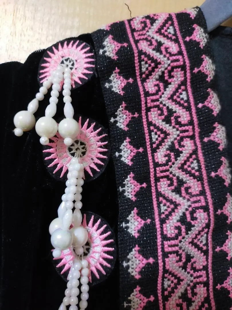 Ropa étnica antigua Chaqueta de ropa mon-vieja hecha a mano de una sola pieza traje folklórico 2 | エスニック 古着 一点もの ハンドメイド モン族古着ジャケット 民族衣装2