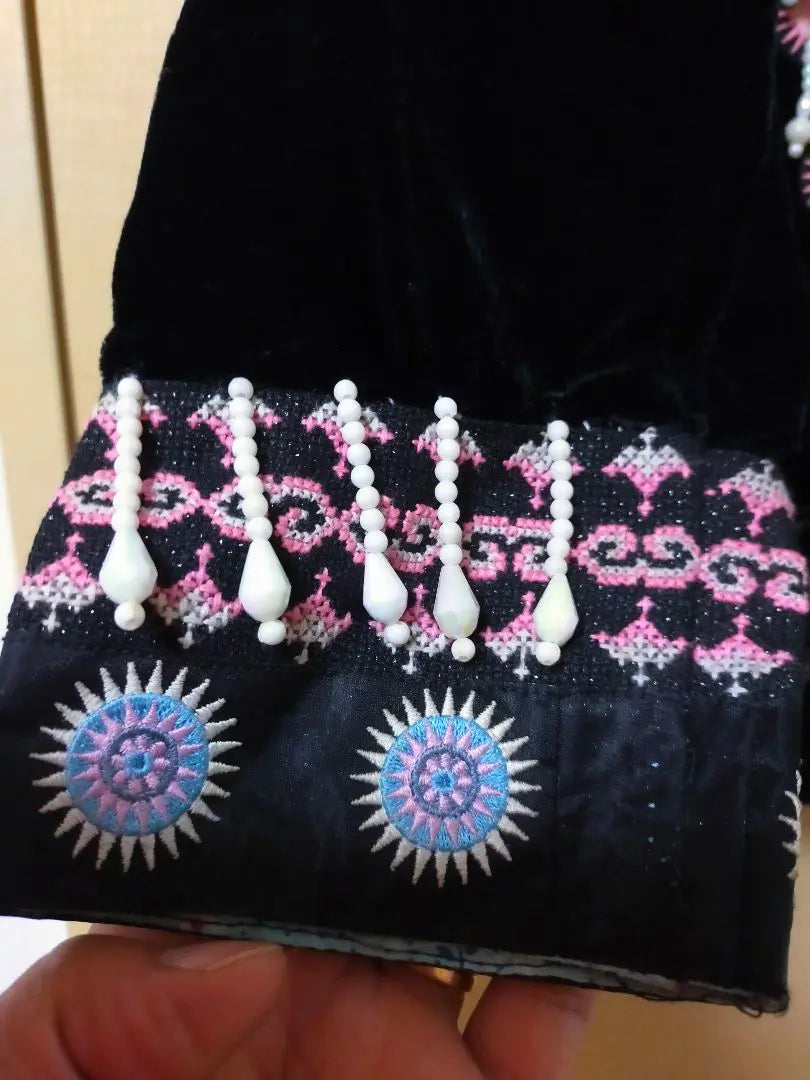 Ropa étnica antigua Chaqueta de ropa mon-vieja hecha a mano de una sola pieza traje folklórico 2 | エスニック 古着 一点もの ハンドメイド モン族古着ジャケット 民族衣装2