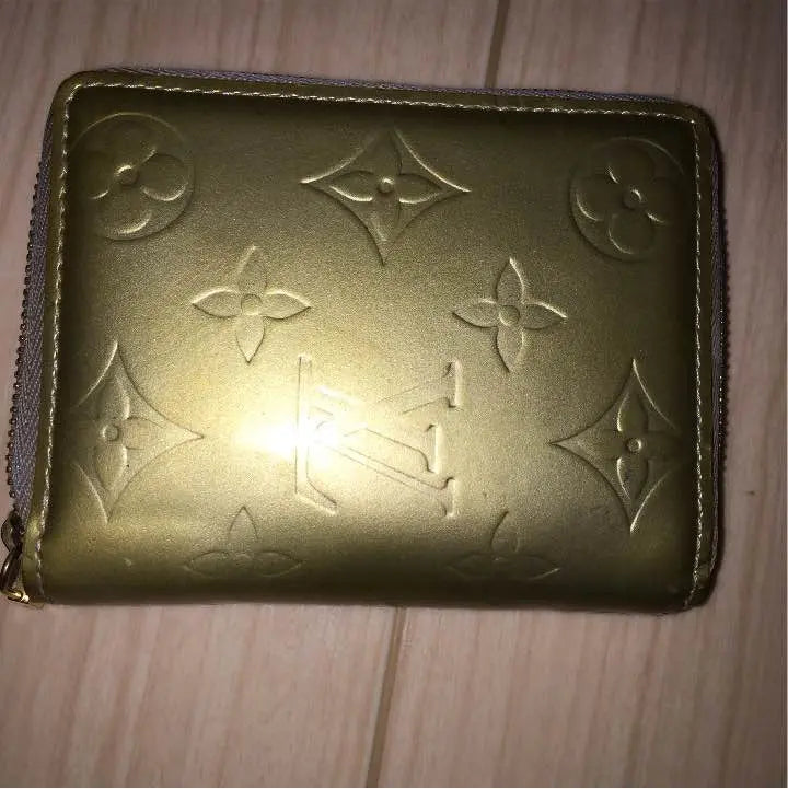 ★ Vuitton coin purse ★