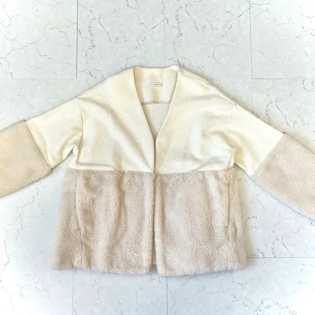 Yori Good Condition Japanese River Wool V-Neck Fur Short Coat White