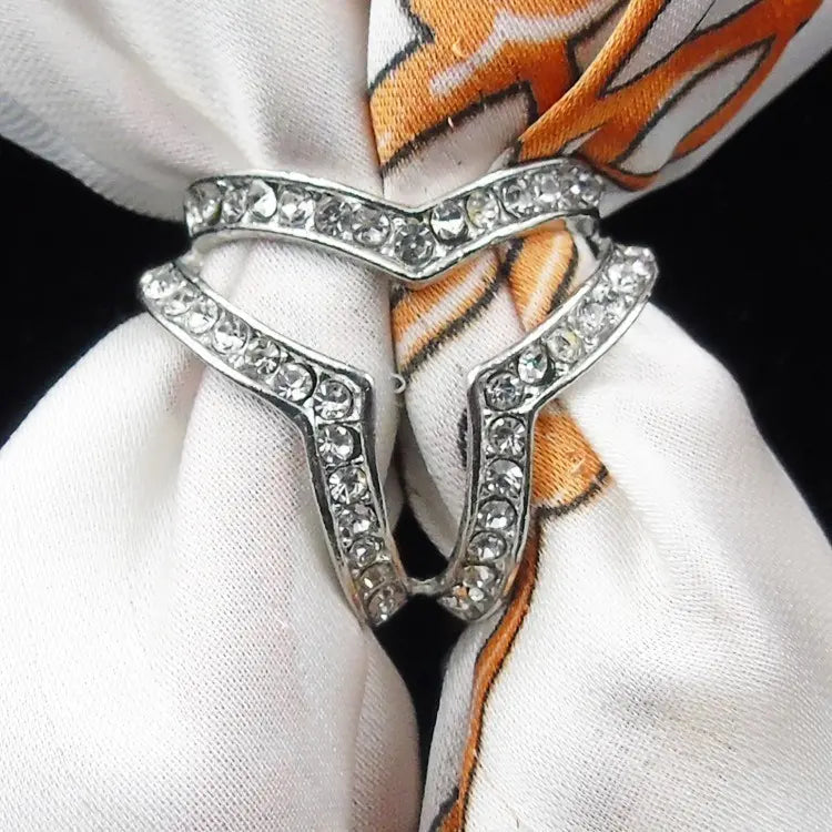 ♥️Limited quantity♥️Women's scarf ring, silver stone, V-shaped buckle