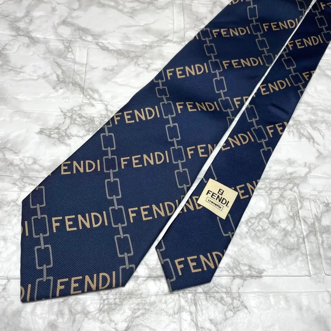 Corbata FENDI con logo Zucca