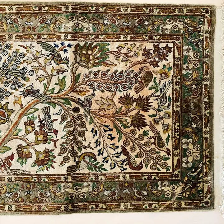 Persian carpet Silk Birds Plants Animals Tapestry