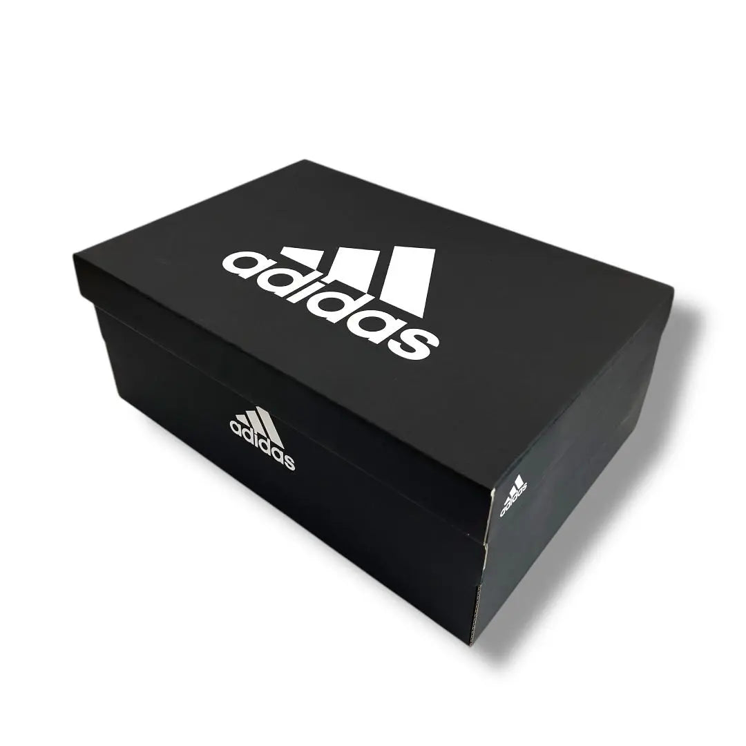 ★New and unused genuine product★adidas sneakers