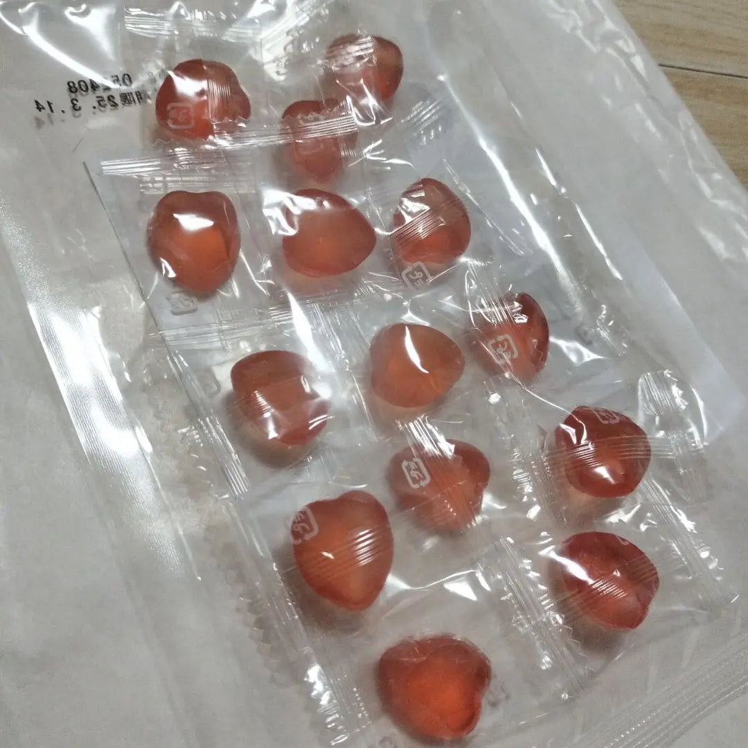 Heart-shaped plum soft gummy 14 pieces