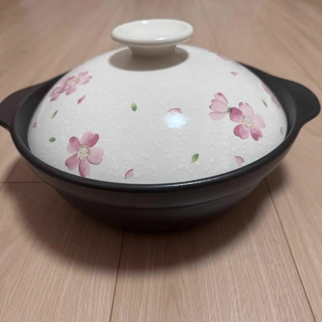 Earthen pot size 9 for 4 to 5 people, Japanese style design, for both IH and gas fires