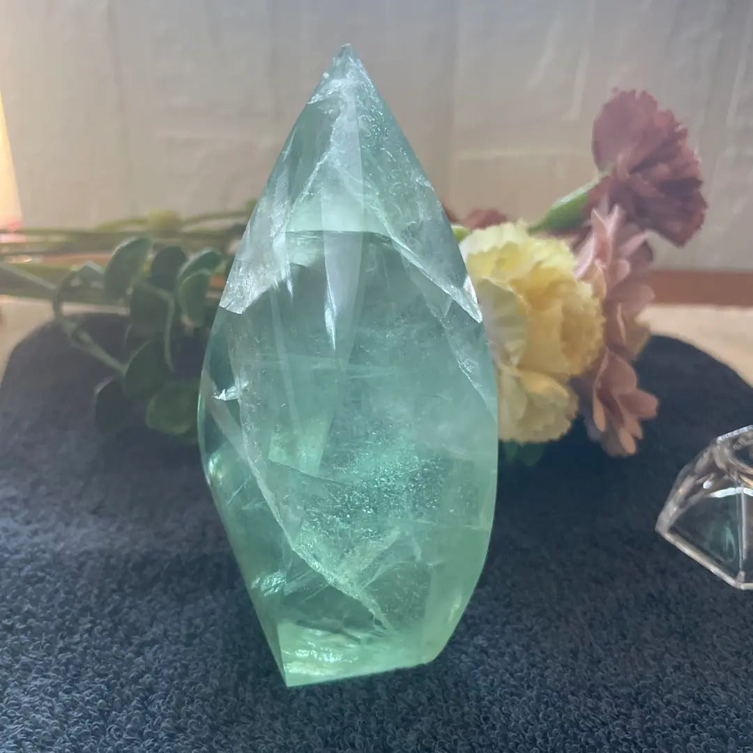 Natural stone fluorite tower