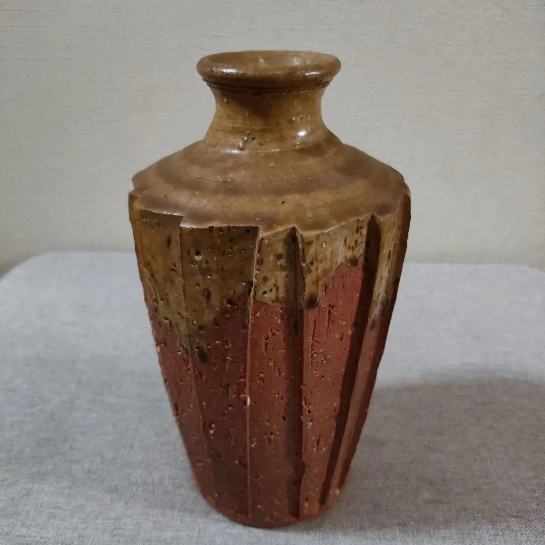 Tea ceremony utensils Shigaraki, old Shigaraki, chamfered flower vase, tea ceremony, made by Takahashi Rakusai