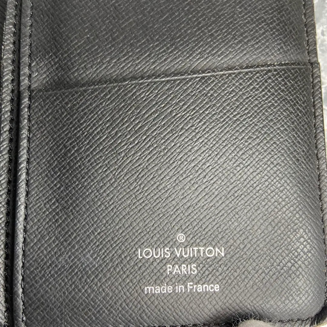 ✨LOUIS VUITTON✨ Cartera larga plegable Eclipse de Louis Vuitton