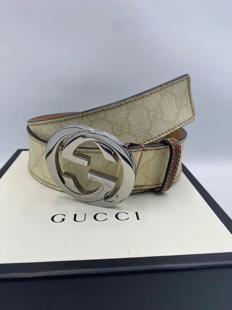 Beautiful condition!! ️Gucci belt interlocking GG Supreme leather unix