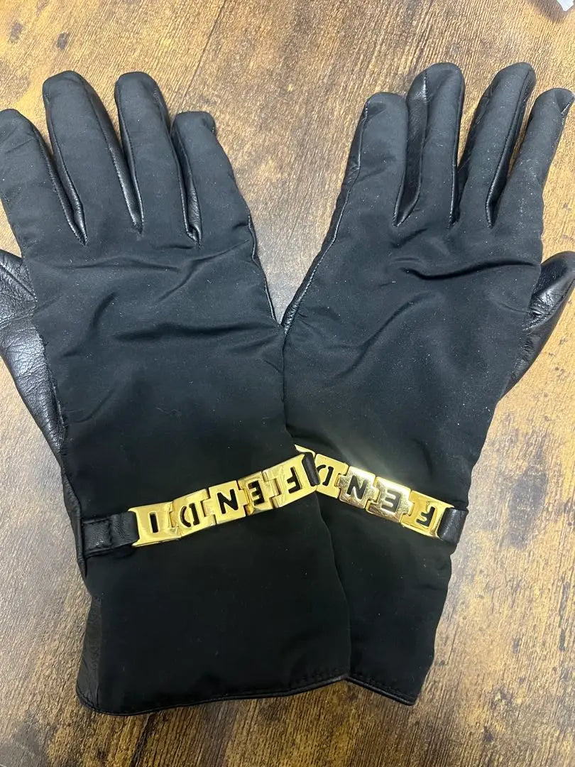 FENDI Leather Gloves Cashmere Material