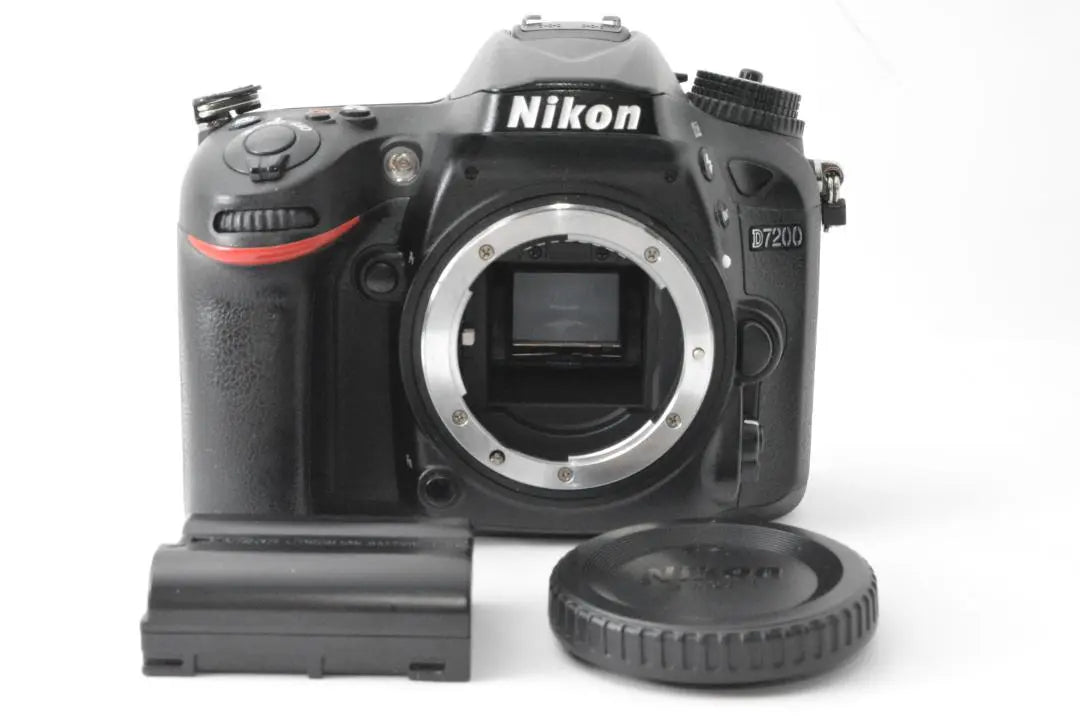 Number of shots: 64★NIKON D7200 Body: Only side panel defects are defective