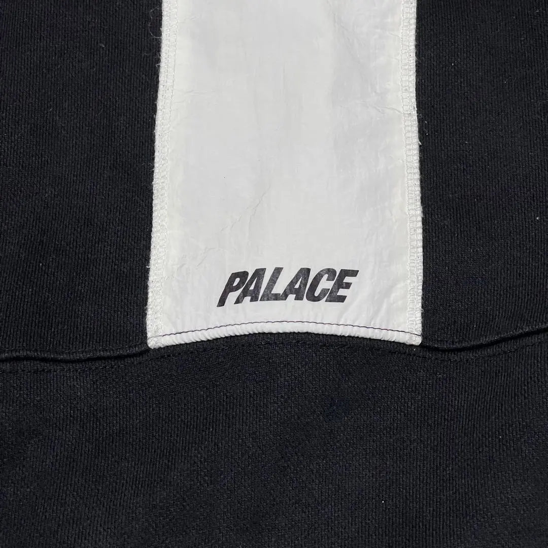 ●PALACE ●Half zip ●Hooded hoodie ●Body pocket