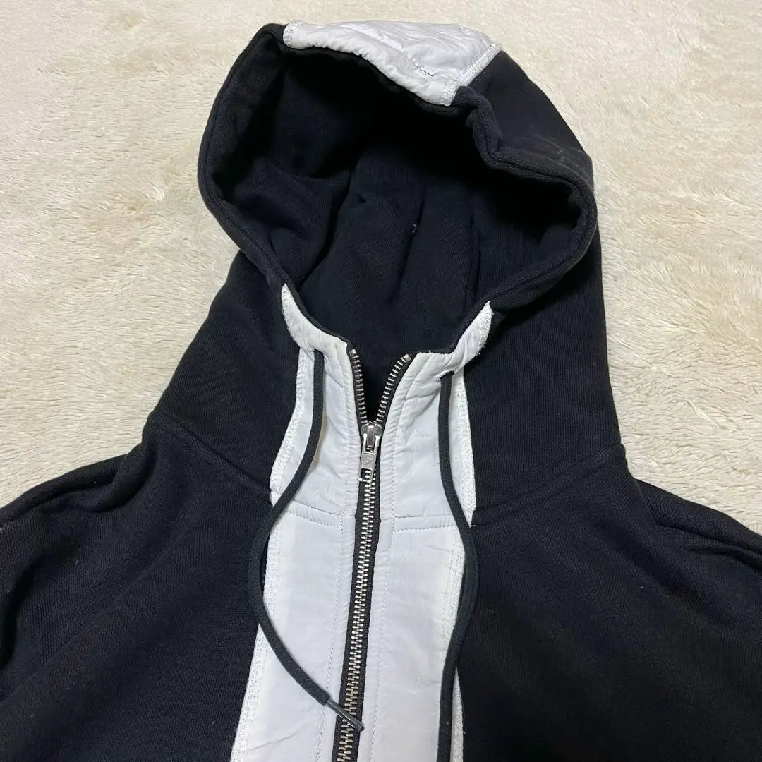 ●PALACE ●Half zip ●Hooded hoodie ●Body pocket