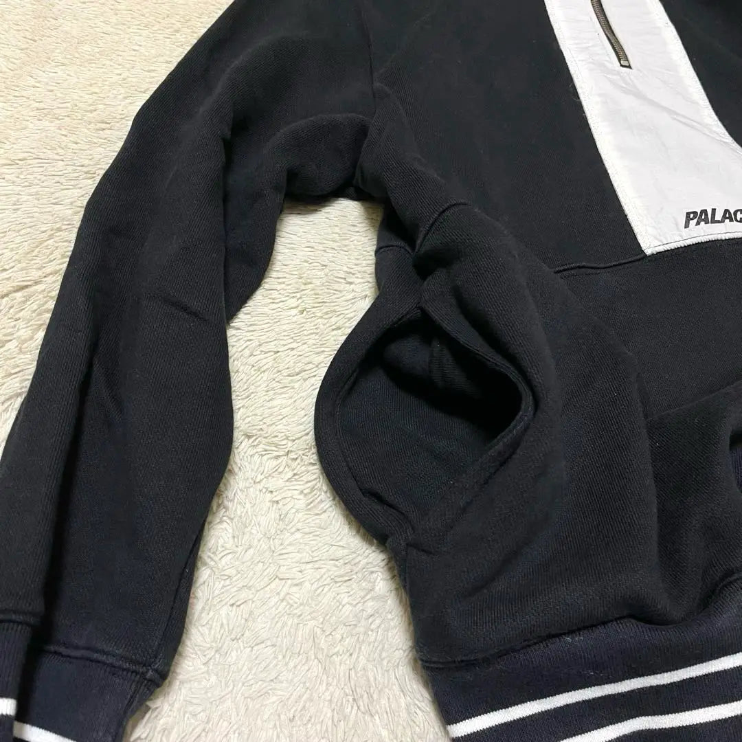 ●PALACE ●Half zip ●Hooded hoodie ●Body pocket