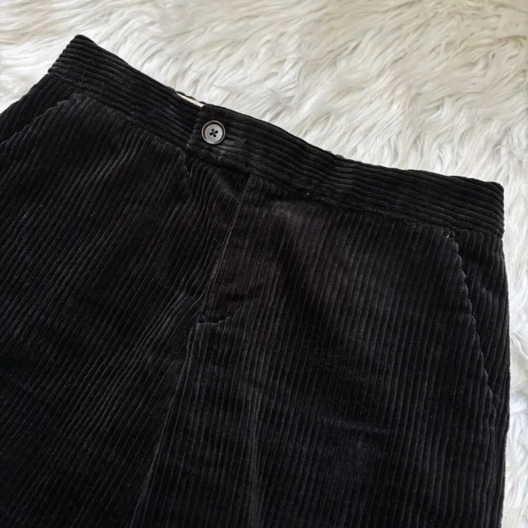 ELODIE NELSON Corduroy Shorts (38) Made in Japan Cropped