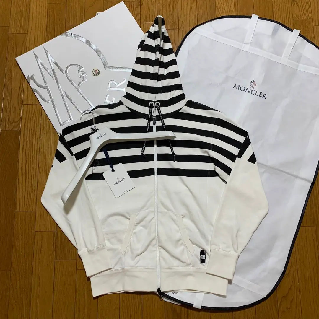 Moncler Parker White Size M Domestic Genuine 3P124 | モンクレール　パーカー　ホワイト　サイズM 国内正規品 3P124