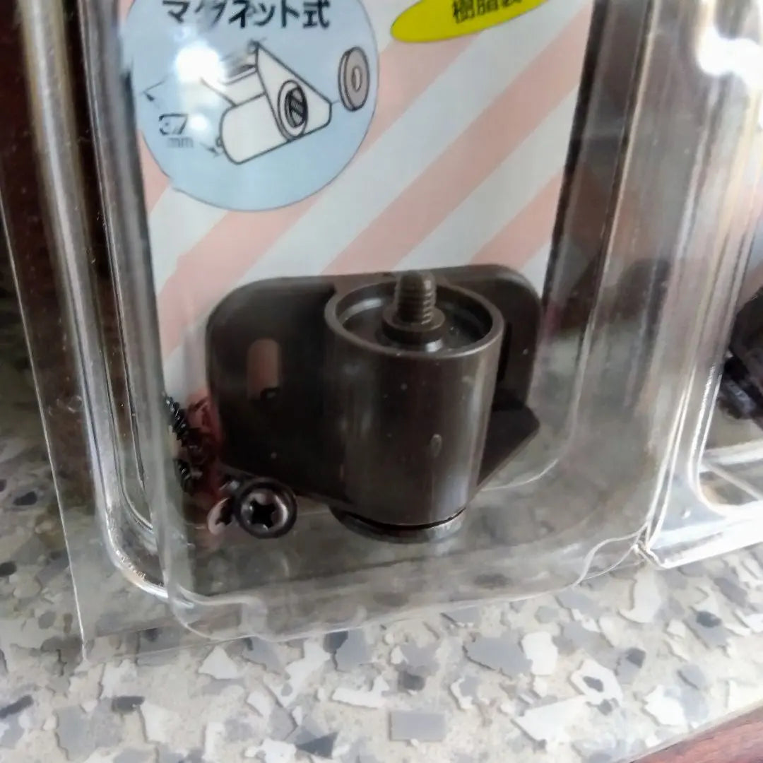 Matsuroku Adjustable Magnet Catch Made of Resin Unopened Item Set of 2 ② Fixed door!