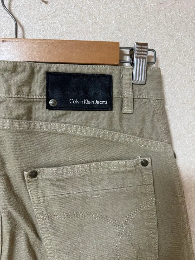 Calvin Klein unisex leather patch