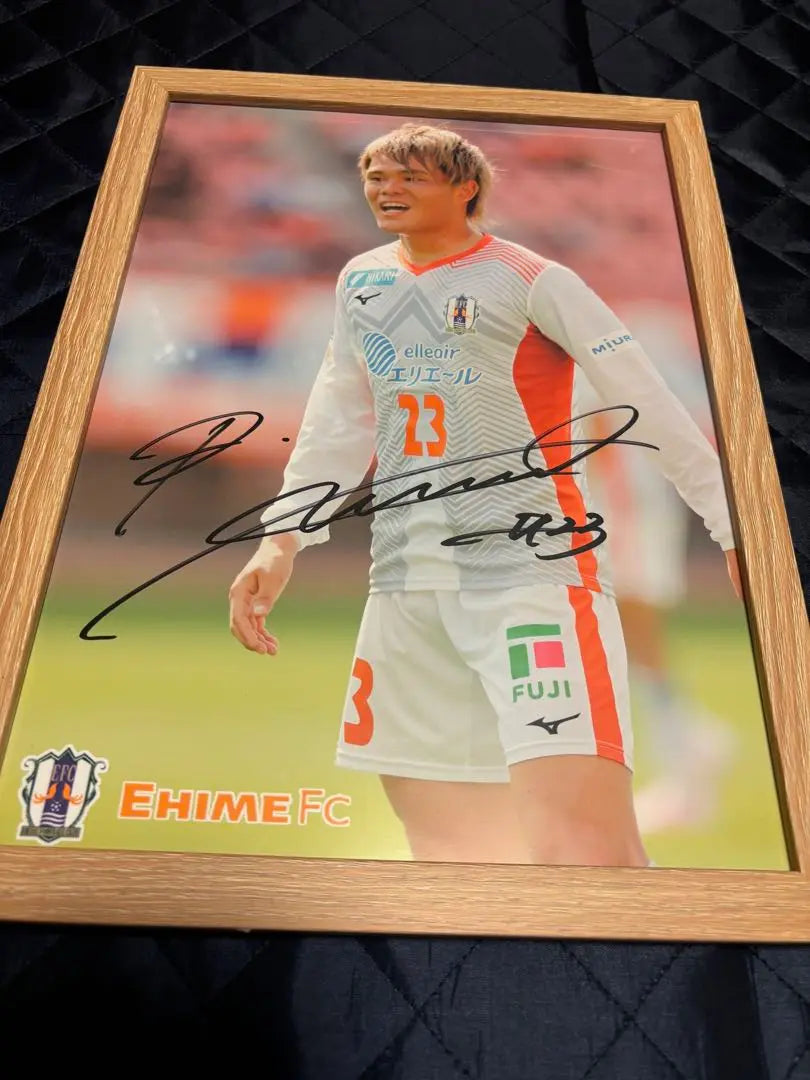 Conjunto de 2 piezas con marco firmado a mano del Ehime FC Makoto Hayashido Mini | 愛媛FC 林堂眞 ミニのぼり 直筆サイン入りフレーム 2点セット