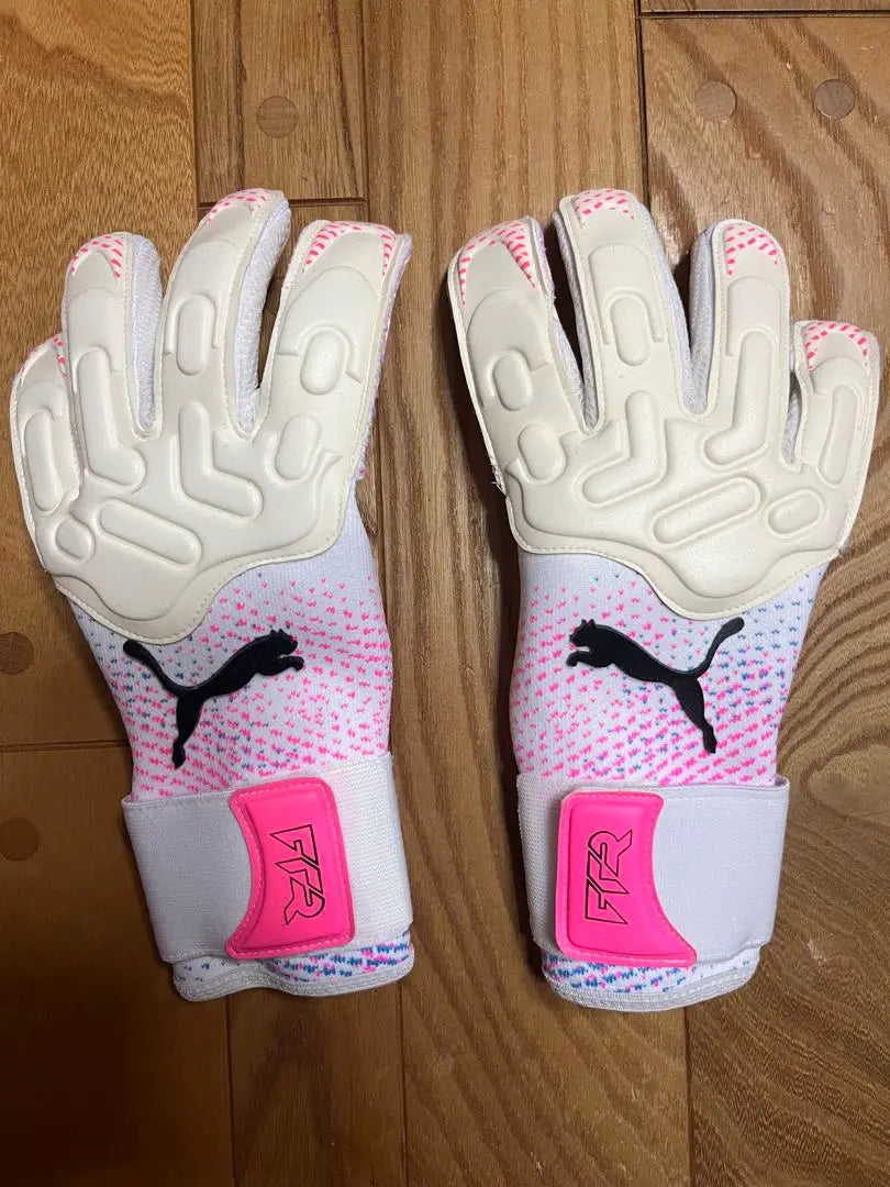 New, discontinued product, Puma Keeper Glove, Future Pro, HYBRID, No. 7