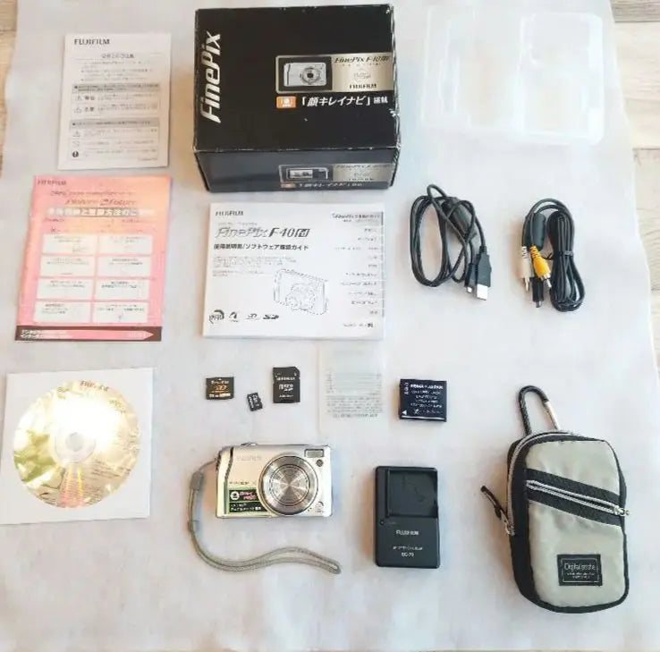 [Free Shipping] FinePix F40fd FinePix Digital Camera Full Set