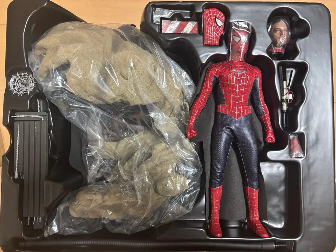 Edición Deluxe de Spider-Man de Hot Toys Friendly Neighborhood