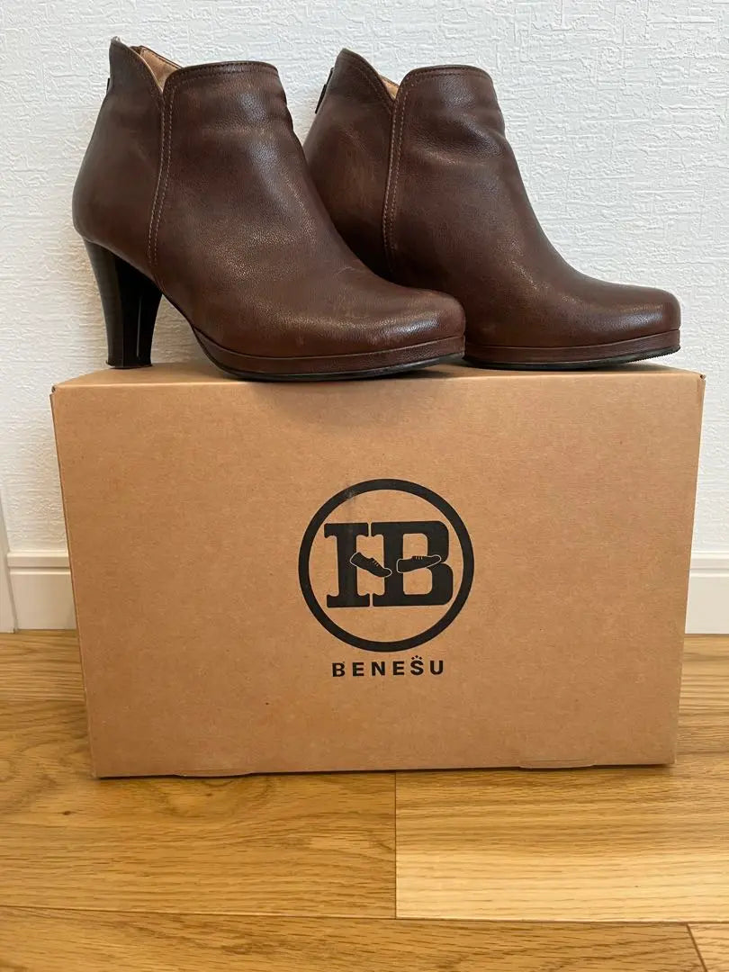 [Reducción de precio] Botas Cortas Benesh Booty 23 Marrón | 【お値下げ】ベネシュ ブーティ ショートブーツ 23 ブラウン