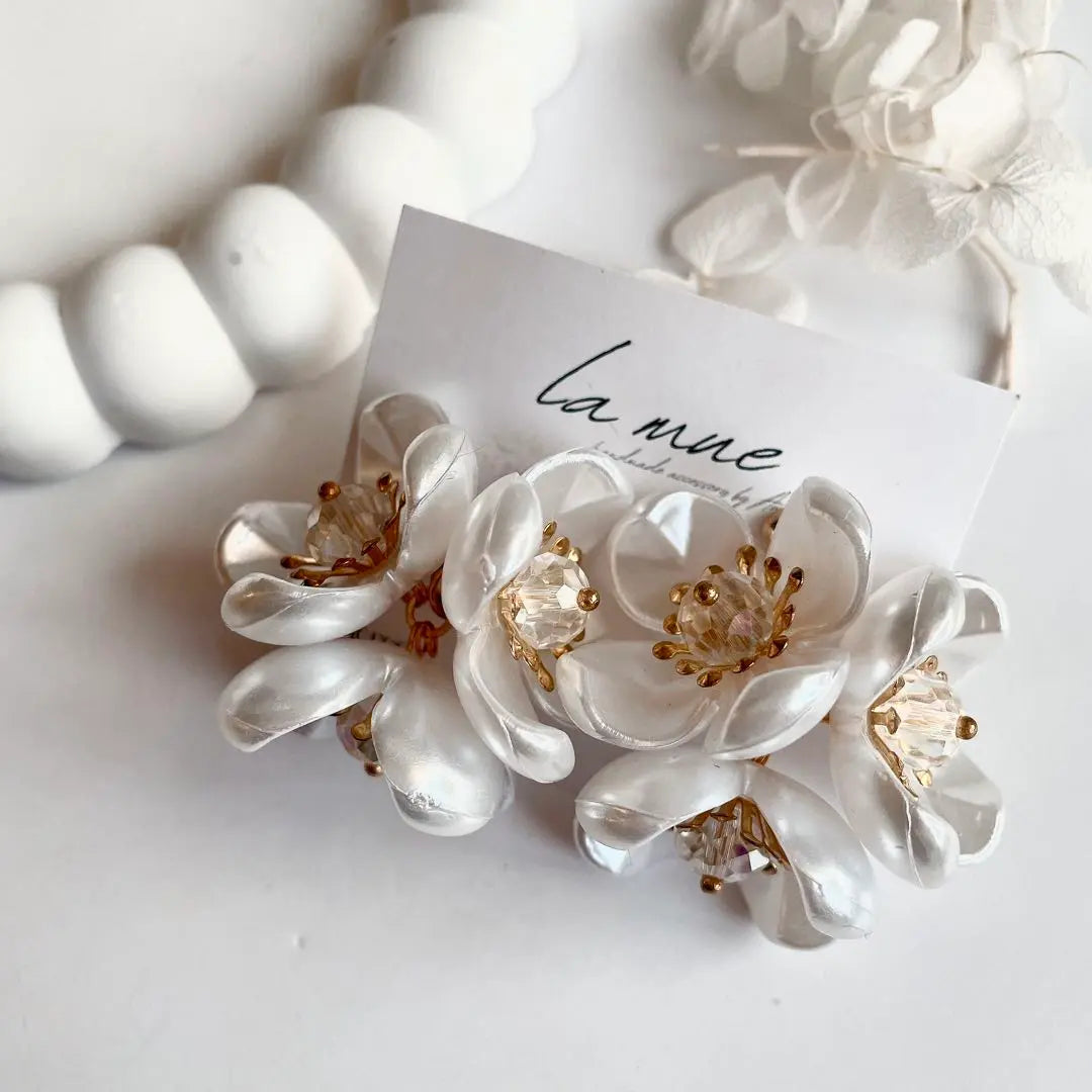 7 pendientes hechos a mano grandes con flores de perlas y cuentas para novias