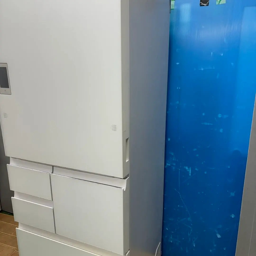 181Z Refrigerador 5 puertas 500L o más Refrigerador grande SHARP con fabricación automática de hielo