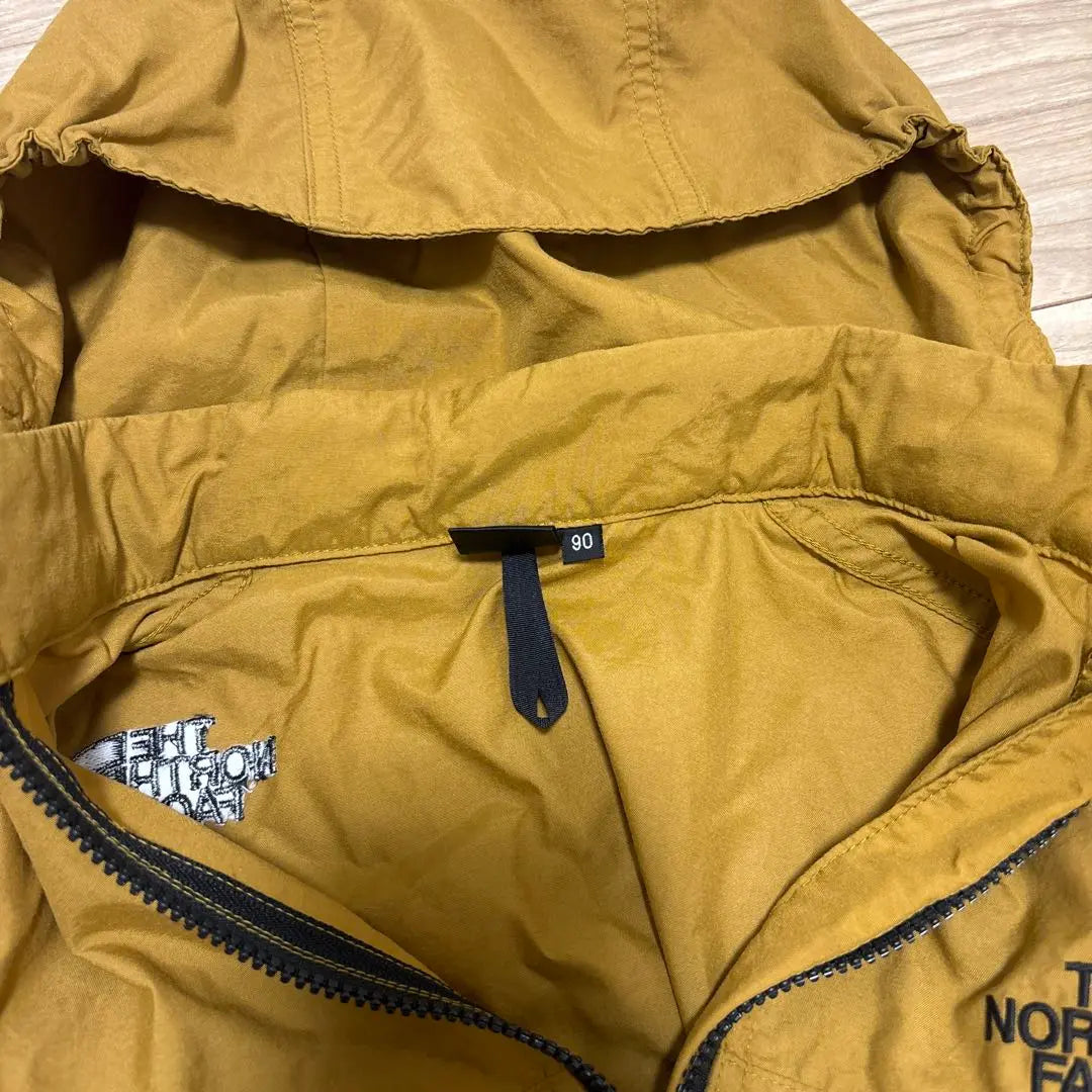 THE NORTH FACE Hooded Jacket 90