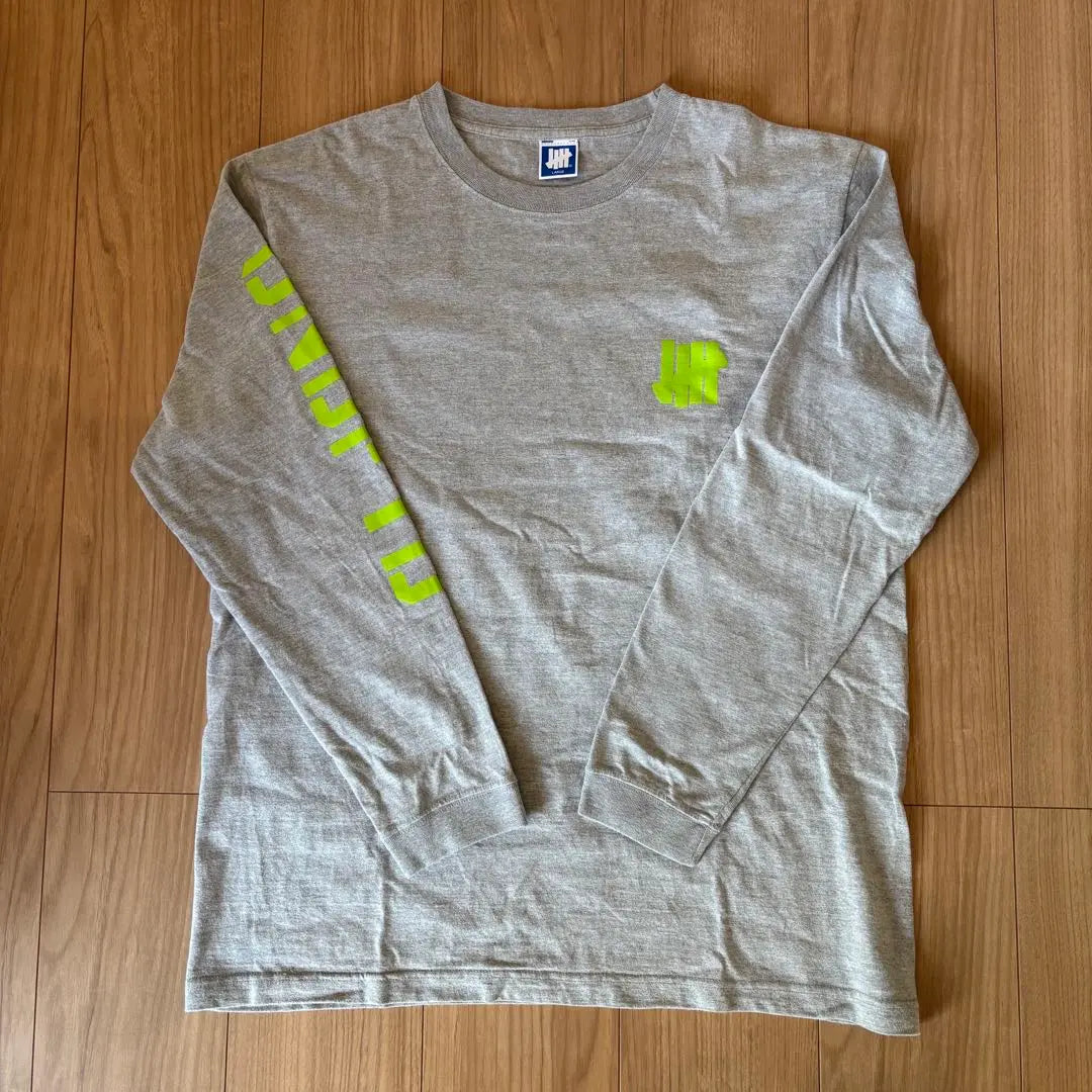 UNDEFEATED Long T-shirt, L size, gray