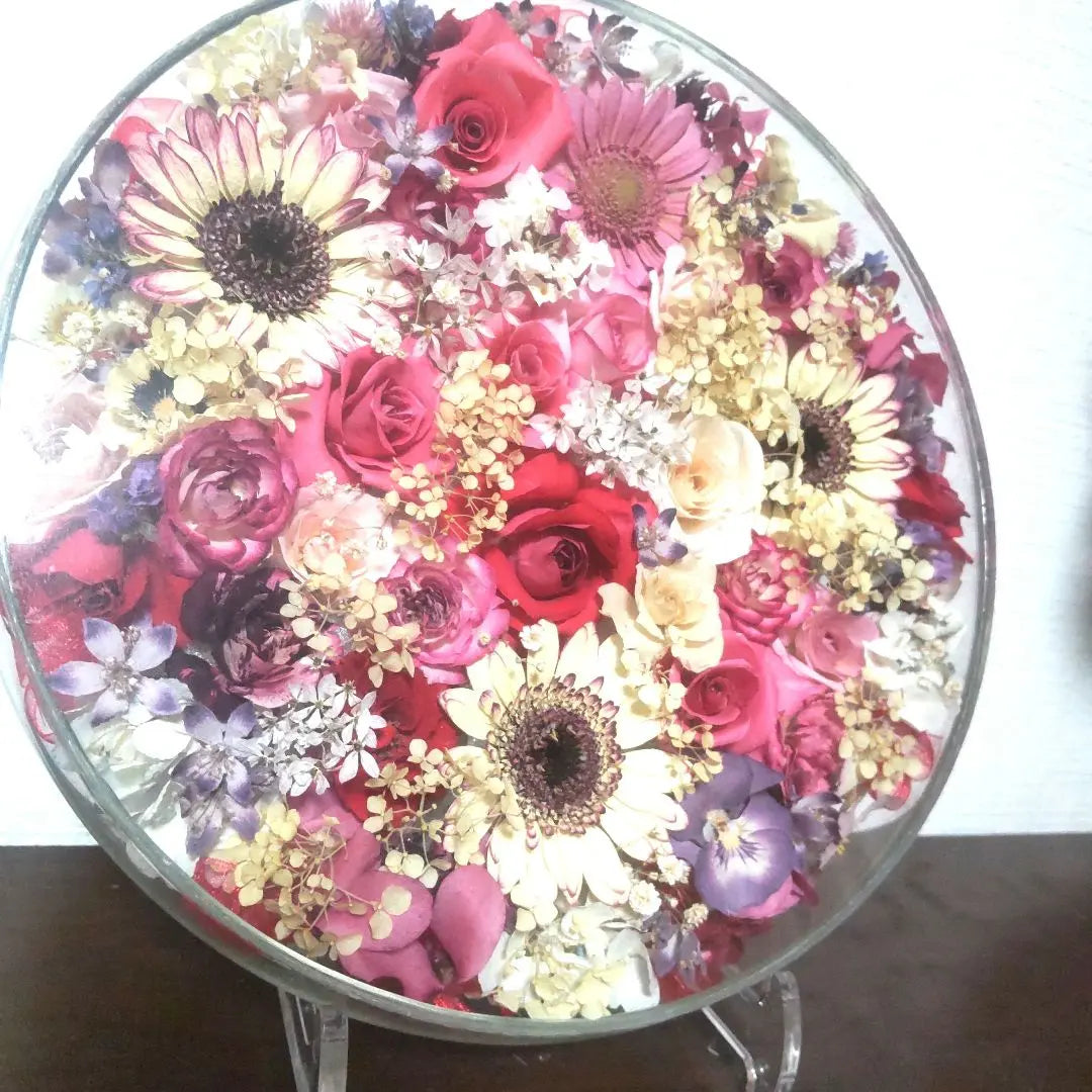 Arreglo circular de flores secas de unos 26 cm envoltorio de plato con imagen hecho a mano | ドライフラワー 円形アレンジメント 26cmハンドメイド絵皿立てラッピング付き