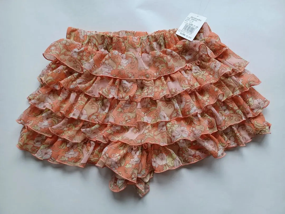 Women's Unused Crinkle Tiered Shorts with Tag, Size XS/S