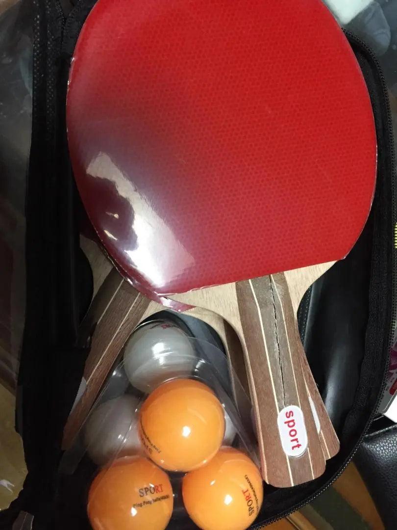 Table tennis set with 4 and 6 balls, racket