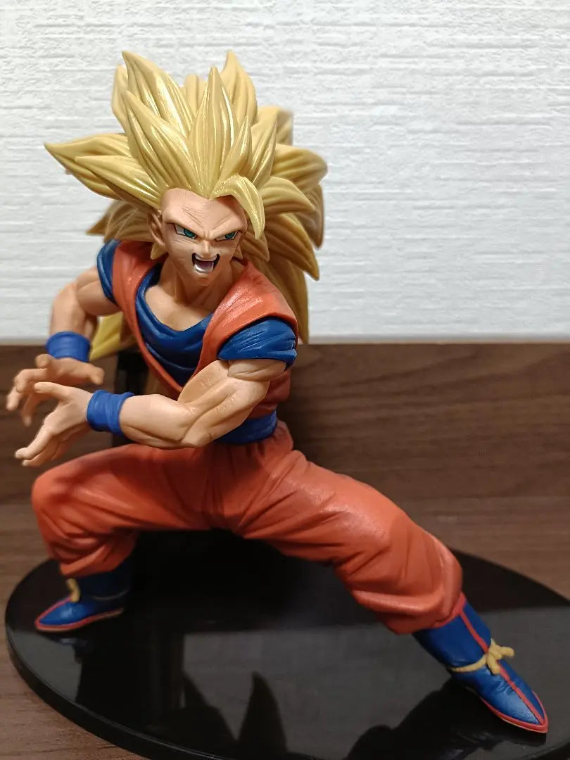 Beautiful condition Dragon Ball Figure Son Goku Fes Set Ichiban Kuji Goku