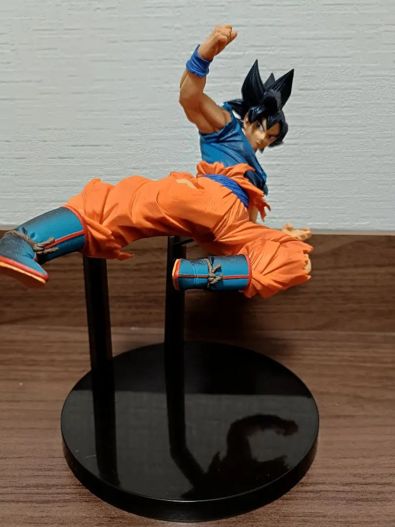 Beautiful condition Dragon Ball Figure Son Goku Fes Set Ichiban Kuji Goku