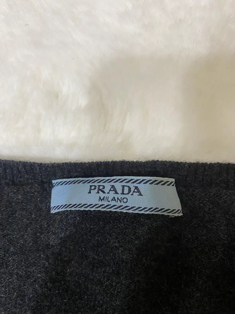 Prada 100% Cashmere V-neck Knit Long Sleeves Grey M